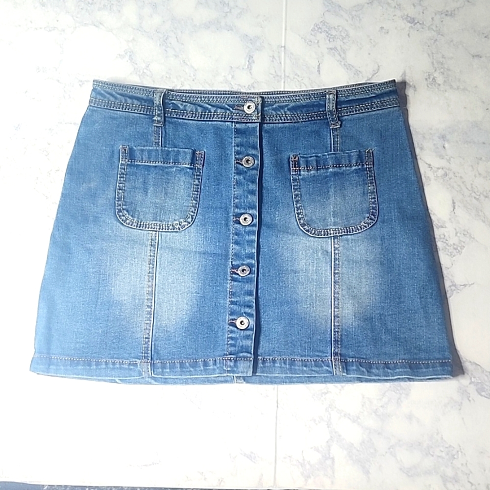 Denim skirt new without tags